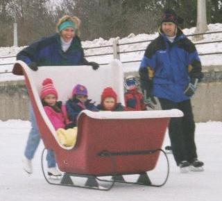 You can give your kids a ride
on the canal in an old-fashioned sleigh